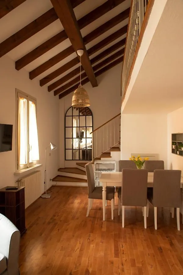 Alla Piazzetta Del Castello Черноббио Апартаменты